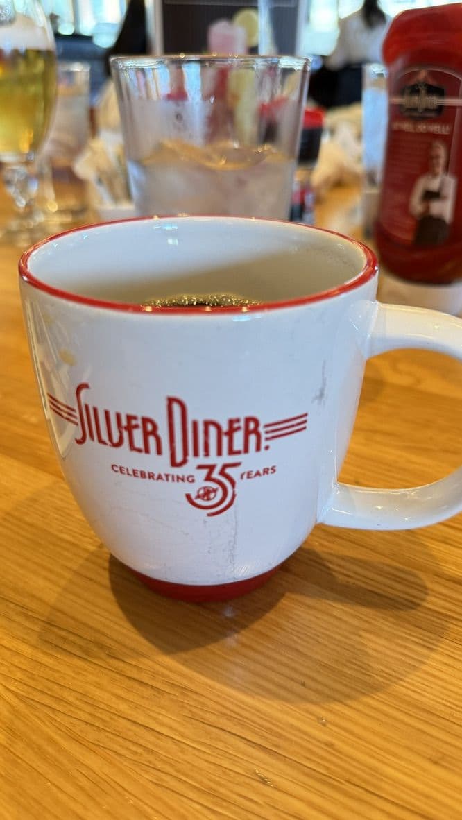 향수는 남기고, 기준은 바꾸다- Silver Diner